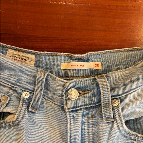 Levi's Women's High Rise Jeans - Light Blue - Picture 1 of 4